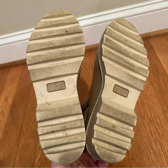 Igor Women’s Round Toe Plain Beige Tan Block Ankle Weatherproof Boots Size 8.5 - Picture 5 of 7